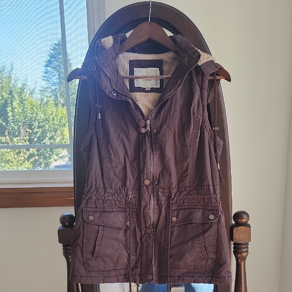 YMI Jackets & Blazers - YMI Brown Hooded Sherpa Lined Utility Vest Cozy Fall Layer